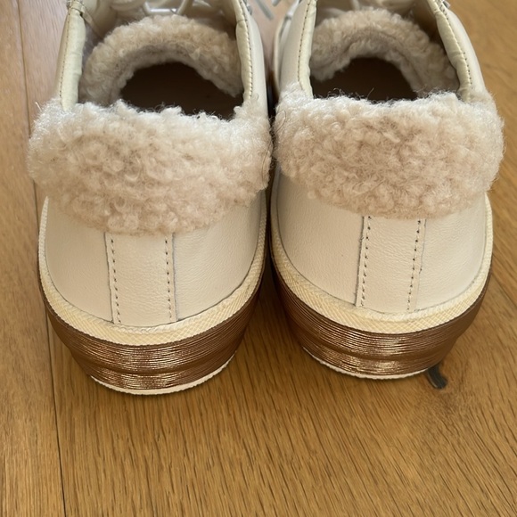 Dolce Vita Zina Sherpa Sneakers - Picture 4 of 4